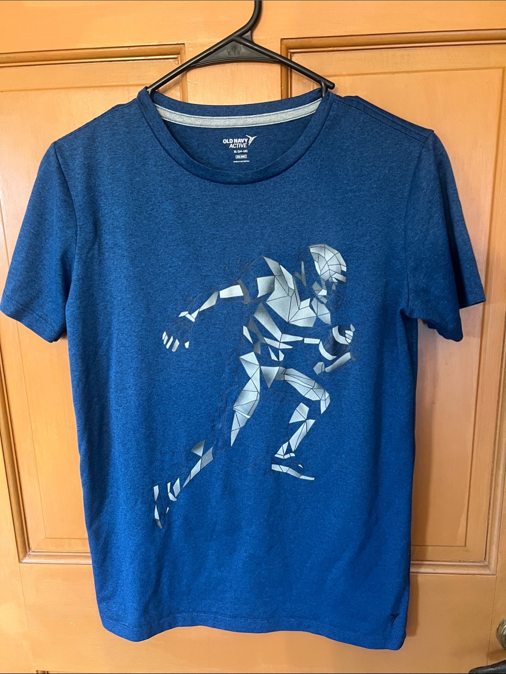 Old Navy Blue Short Sleeve Crew Neck Tee with Geometric Runner Graphic